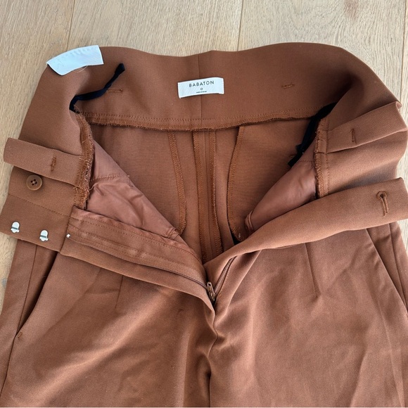 NWT Aritzia Babaton Jermaine Pant in Cigar Size 0 - Picture 5 of 9